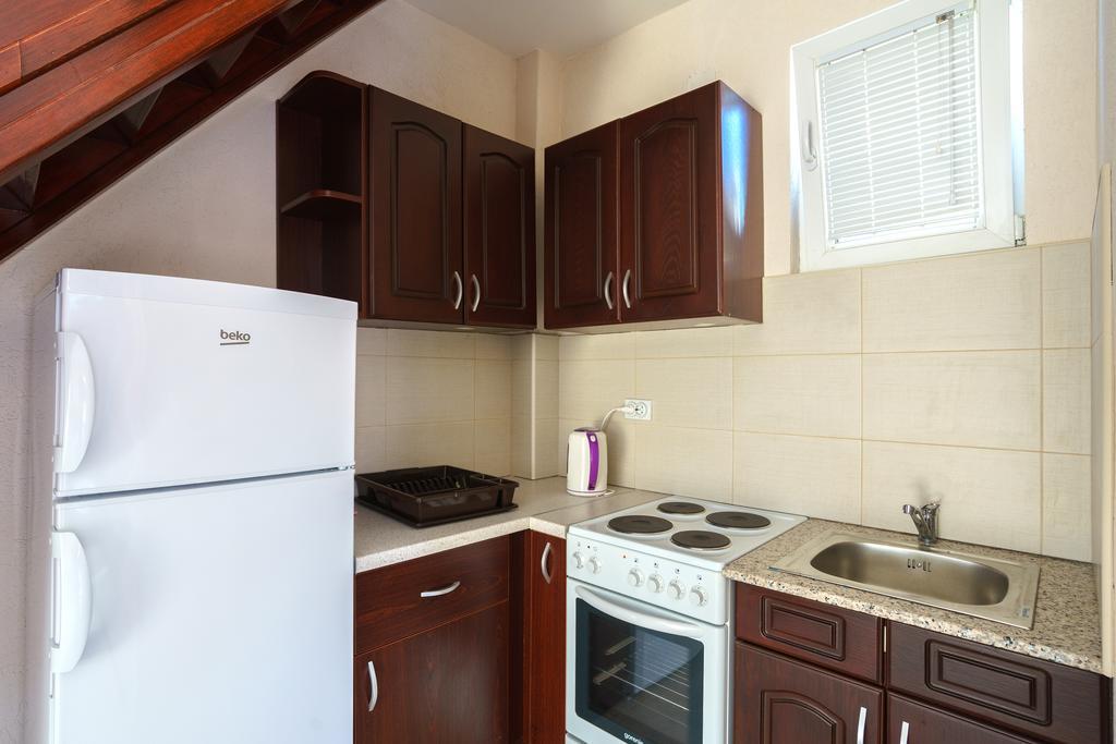 Apartments Lora Bar Exterior photo