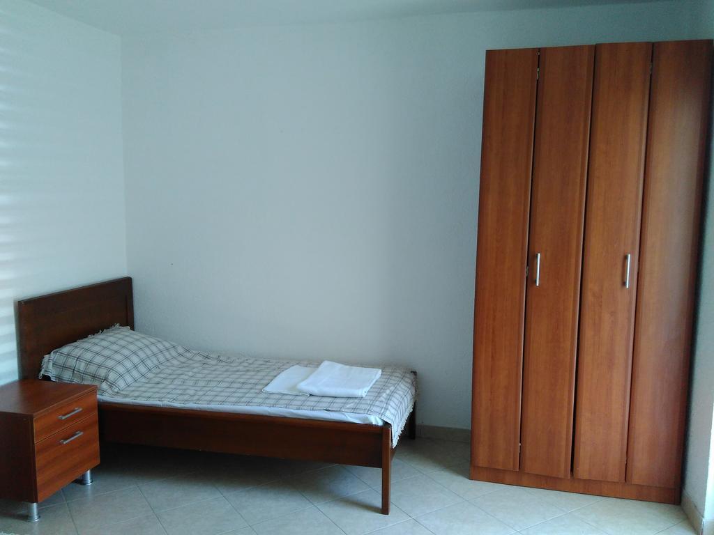 Apartments Lora Bar Exterior photo